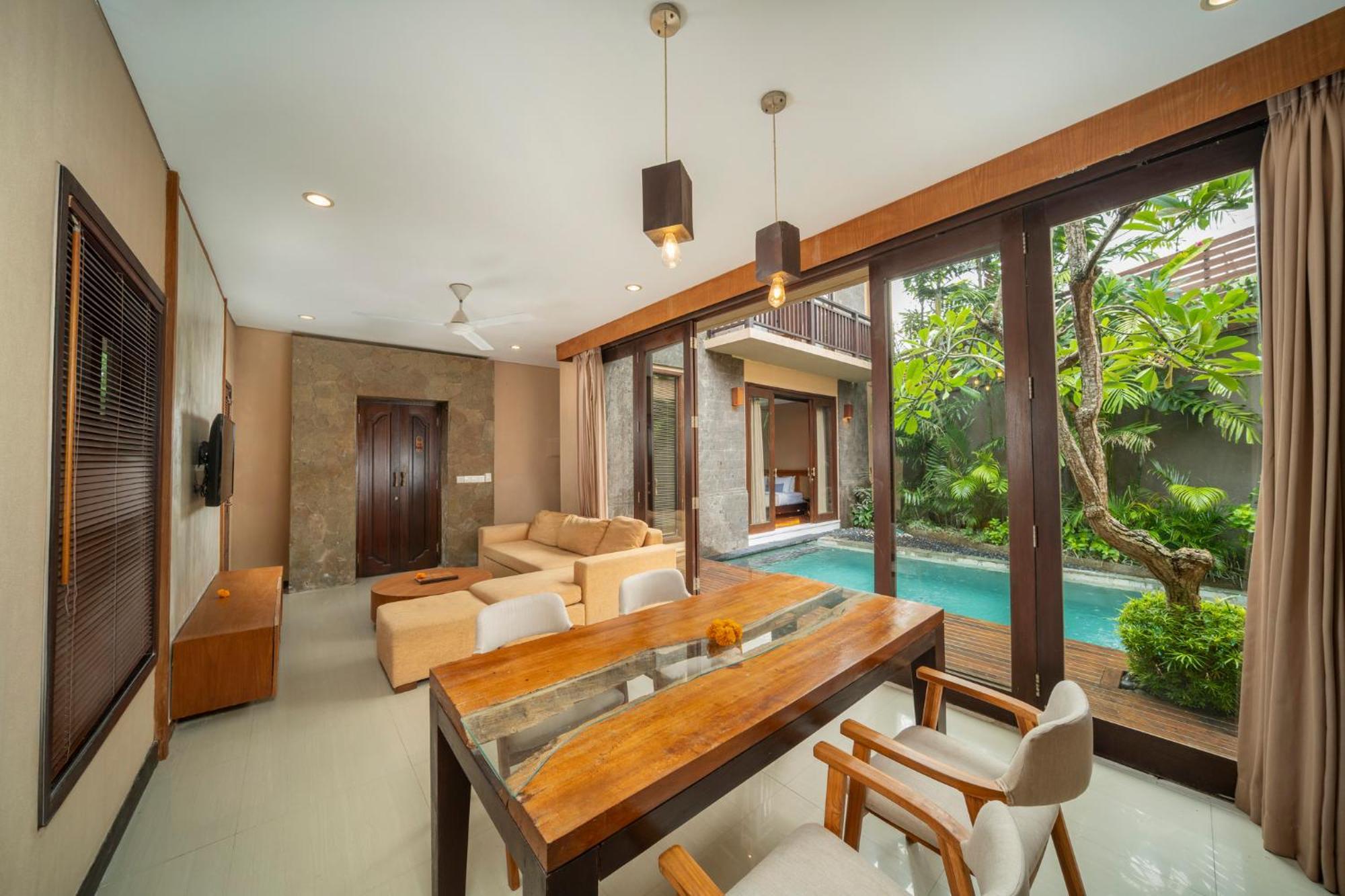 Canggu Circle Villa By Ini Vie Hospitality Exterior photo