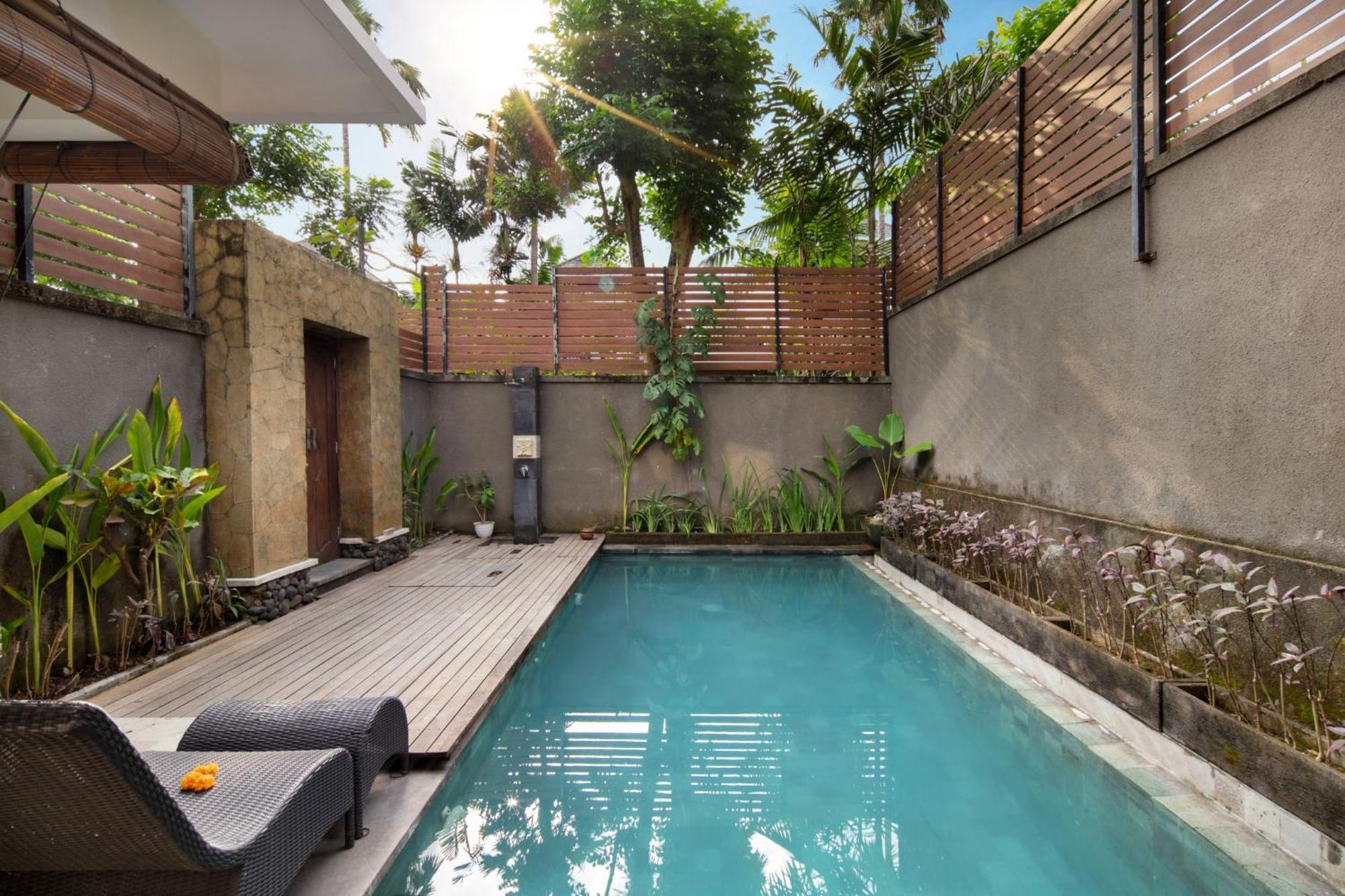 Canggu Circle Villa By Ini Vie Hospitality Exterior photo