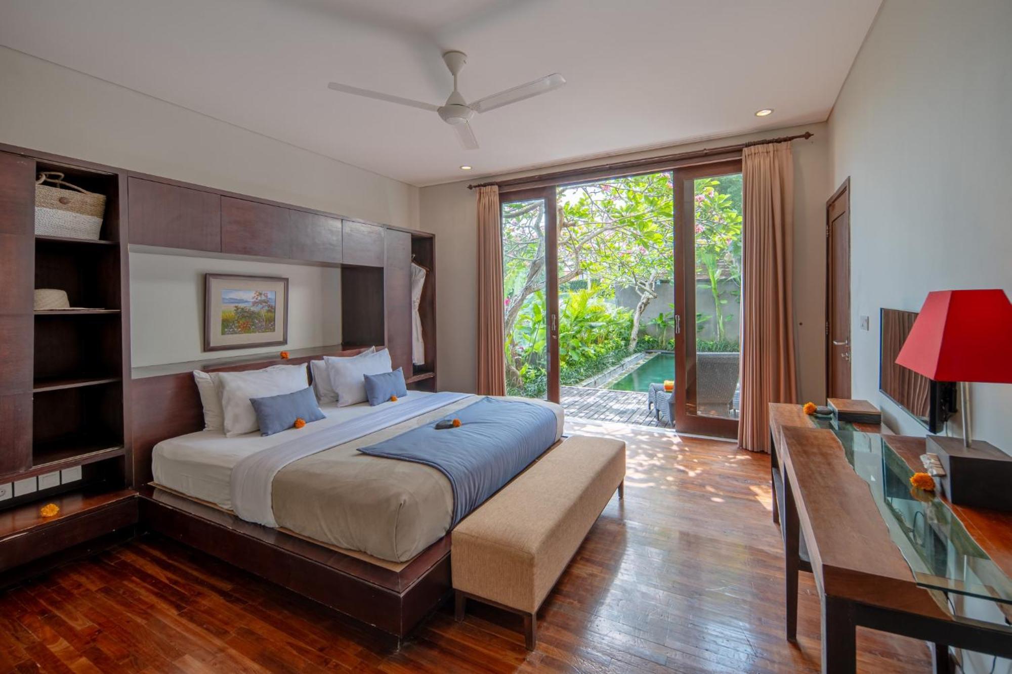 Canggu Circle Villa By Ini Vie Hospitality Exterior photo