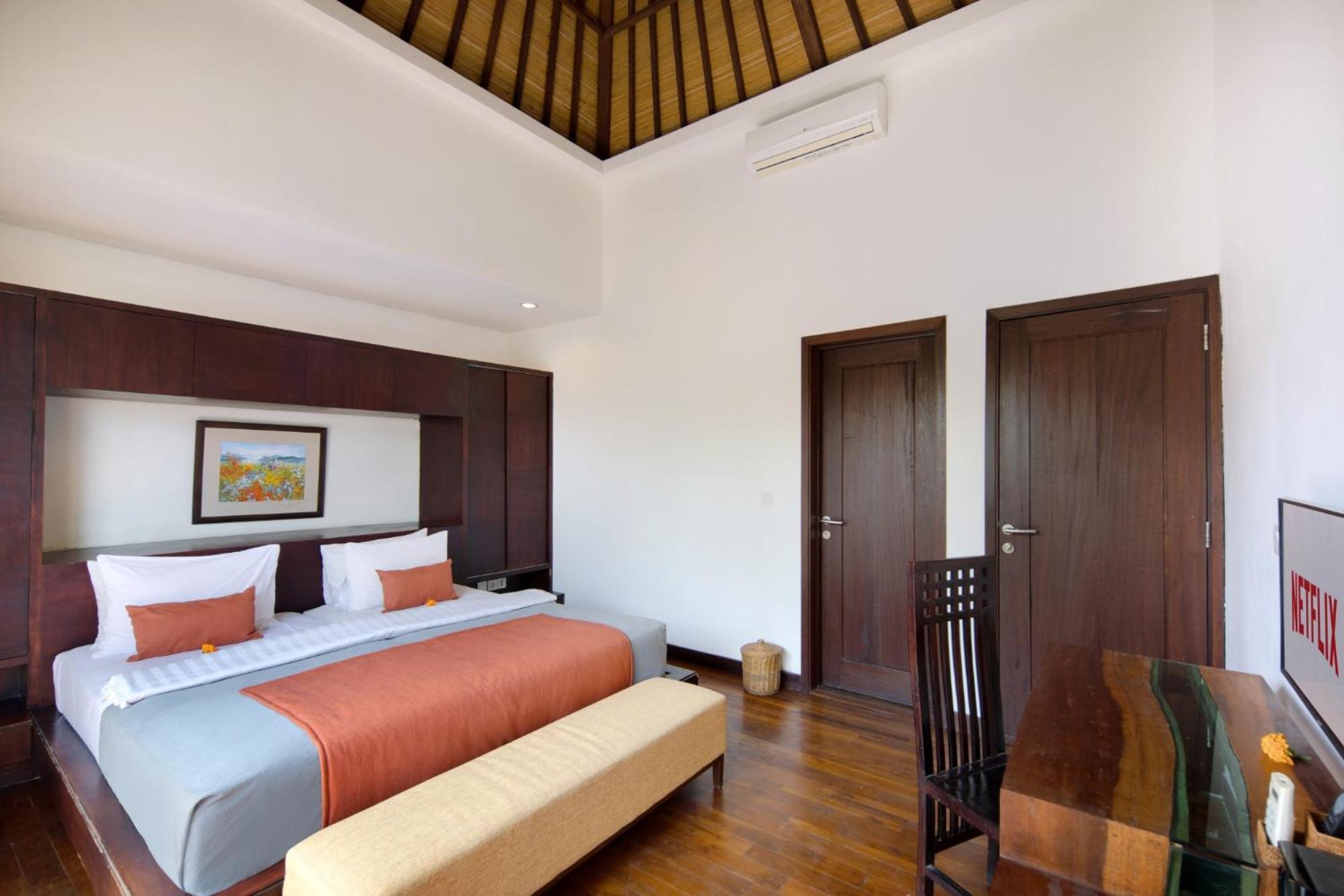 Canggu Circle Villa By Ini Vie Hospitality Exterior photo