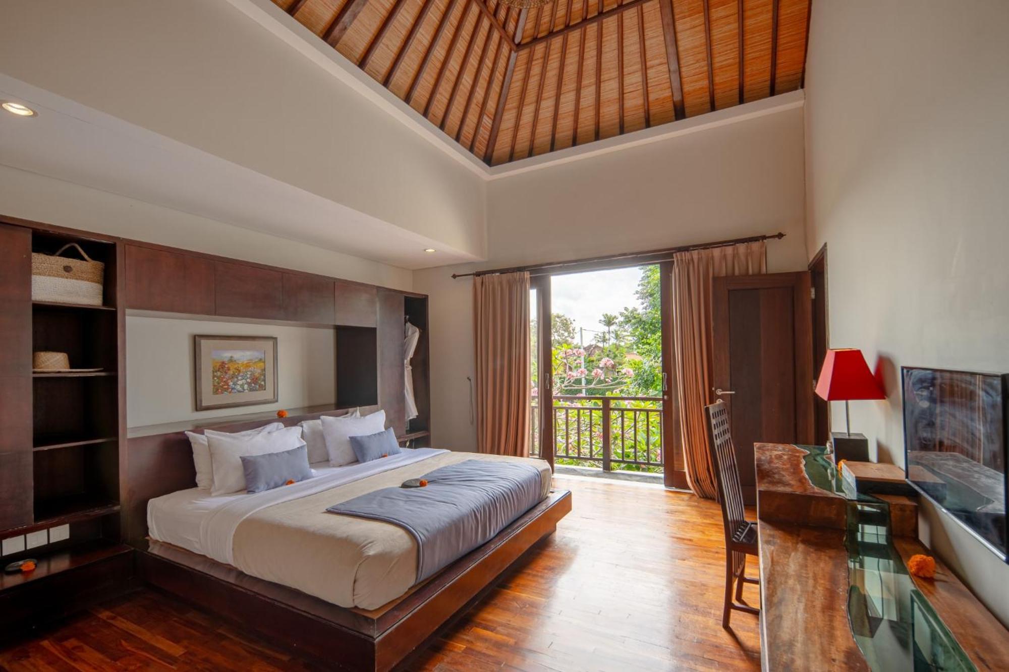 Canggu Circle Villa By Ini Vie Hospitality Exterior photo
