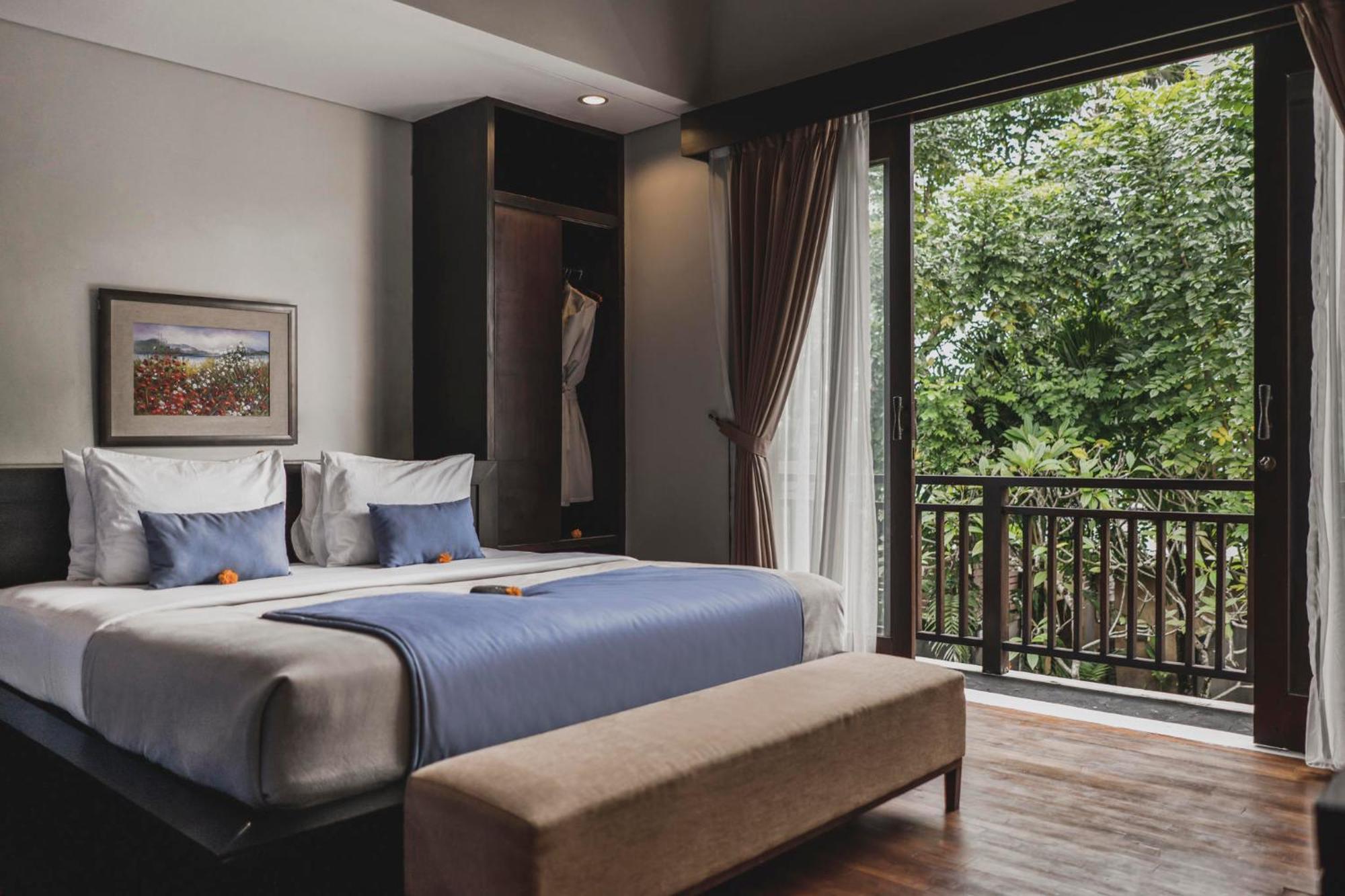 Canggu Circle Villa By Ini Vie Hospitality Exterior photo