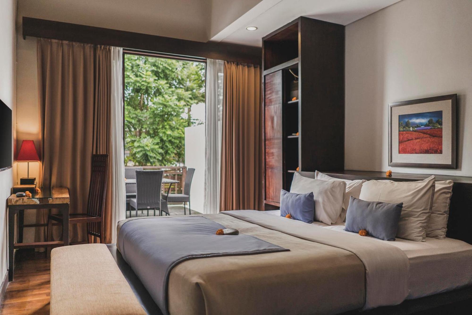 Canggu Circle Villa By Ini Vie Hospitality Exterior photo
