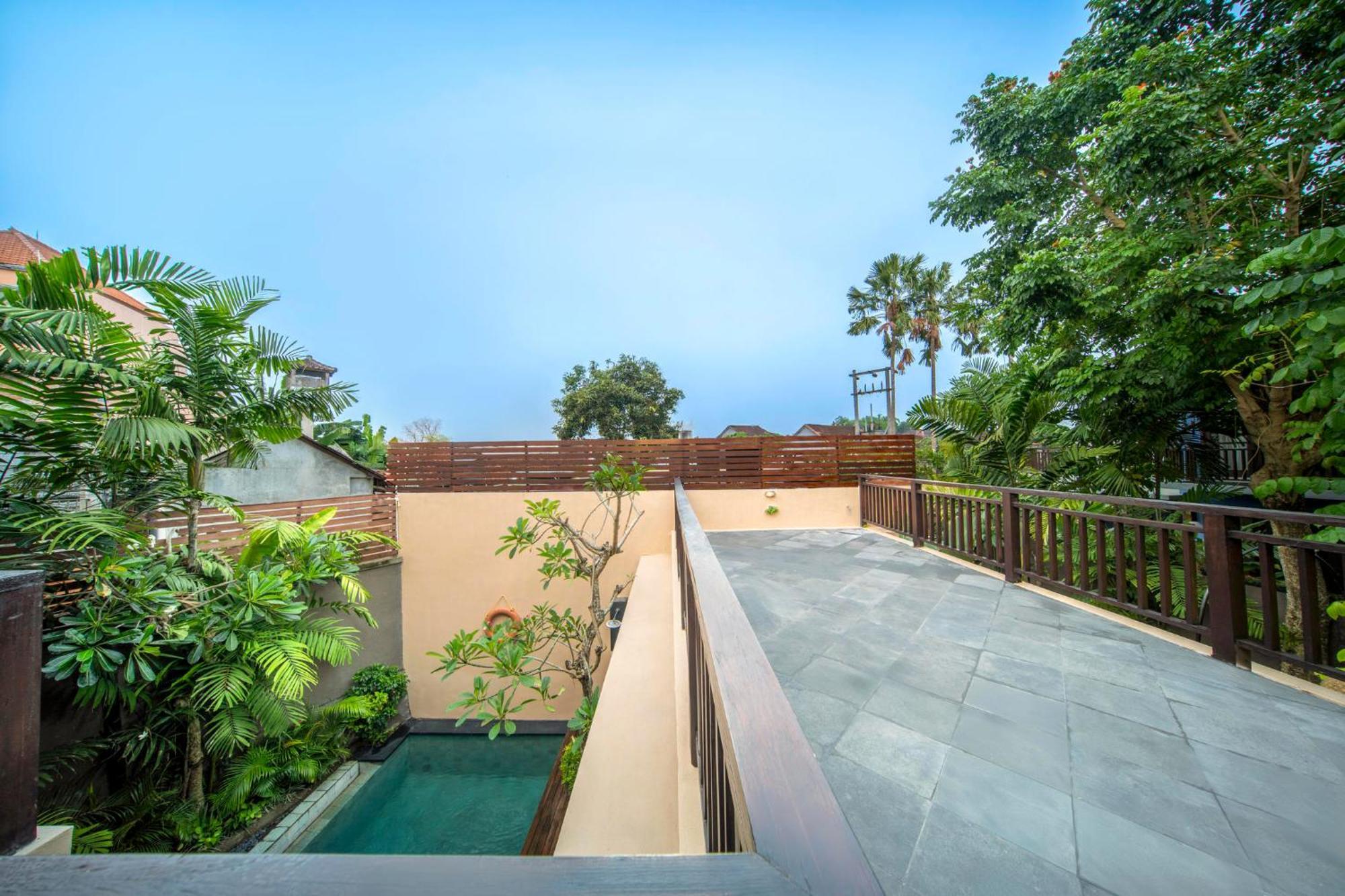 Canggu Circle Villa By Ini Vie Hospitality Exterior photo