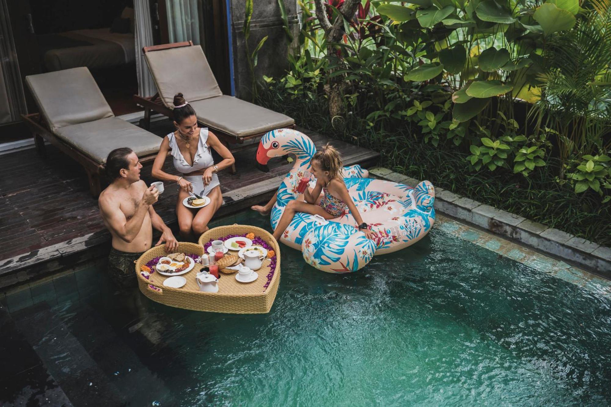 Canggu Circle Villa By Ini Vie Hospitality Exterior photo