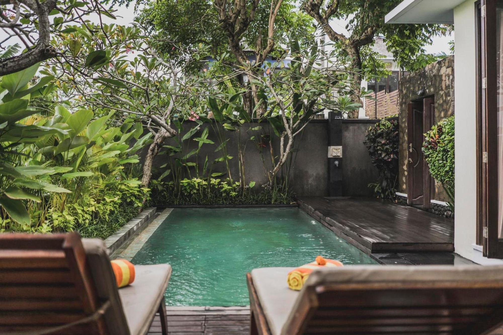 Canggu Circle Villa By Ini Vie Hospitality Exterior photo
